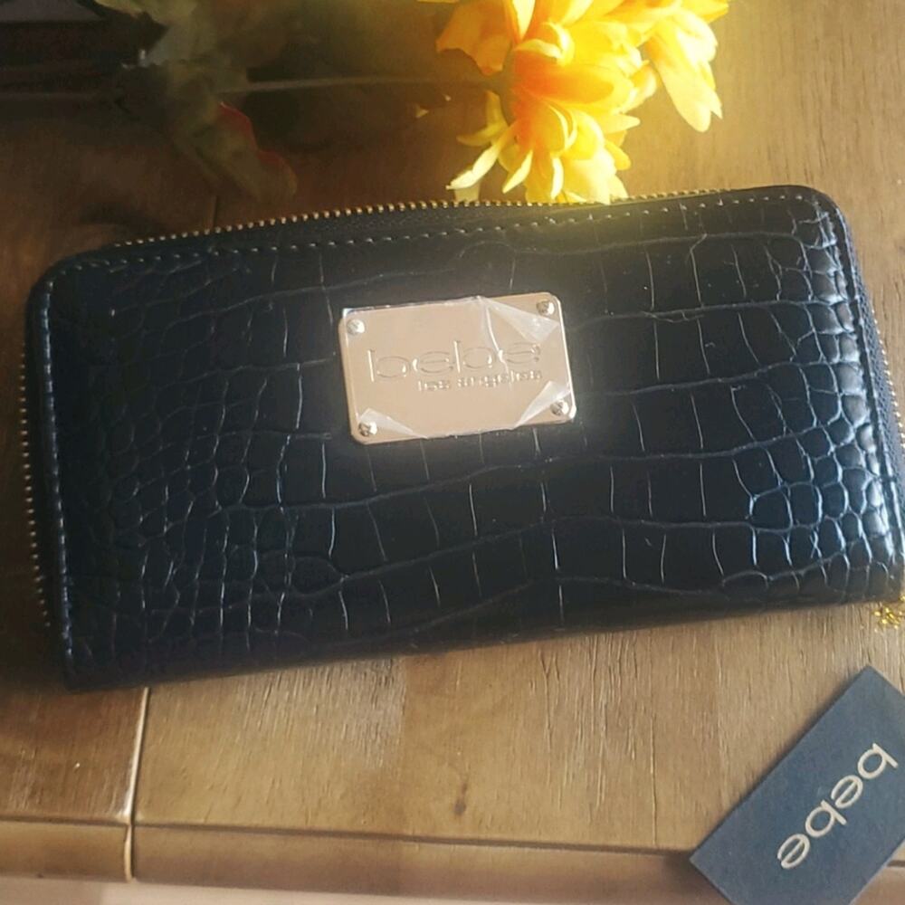 Bebe‎ Natalie Croco Full Zip Wallet Black NWT